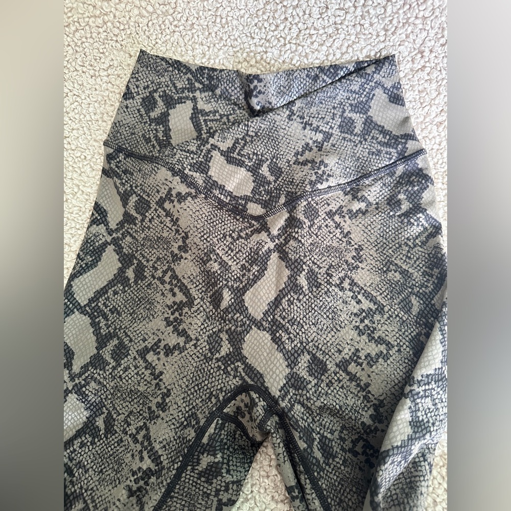 Buff Bunny Collection Snake Print Bra and Leggings Set - Picture 5 of 8